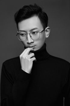 周磊